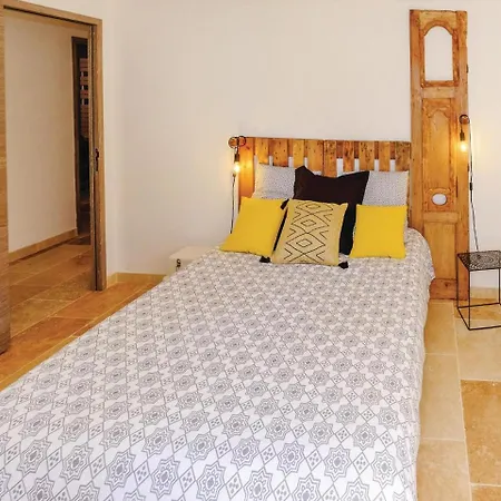 Semesterbostad Three-bedroom Holiday In