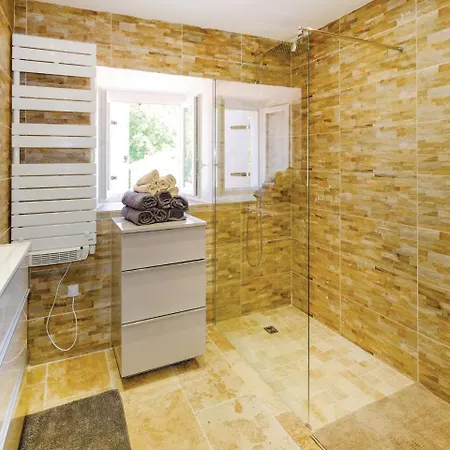 Holiday home Three-bedroom Holiday In Casalabriva